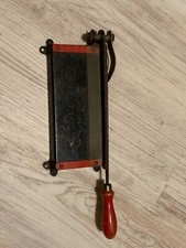 alte Papierschneidemaschine