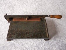 Alter antiker Papierschneider